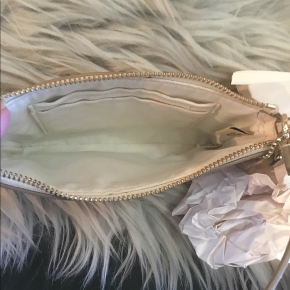 New Cream Coach Wristlet - Picture 3 of 3